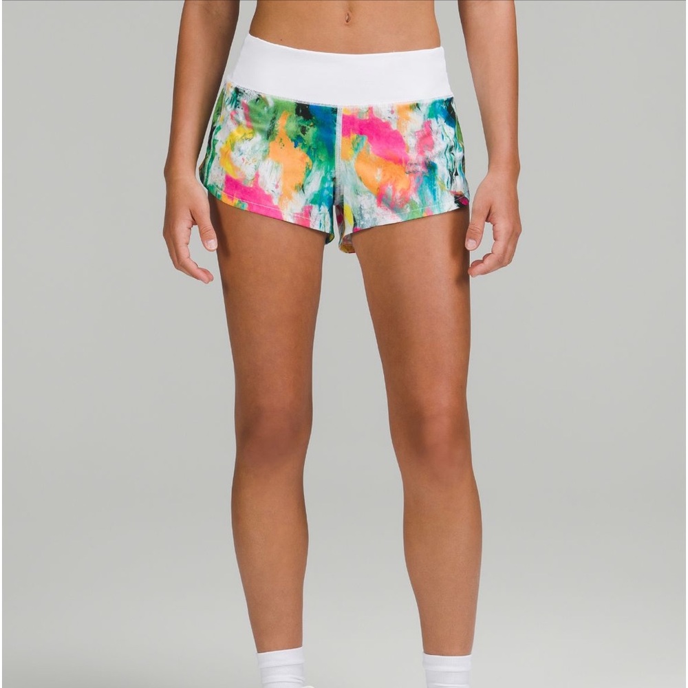 Low rise lululemon Speed Up Shorts 2.5